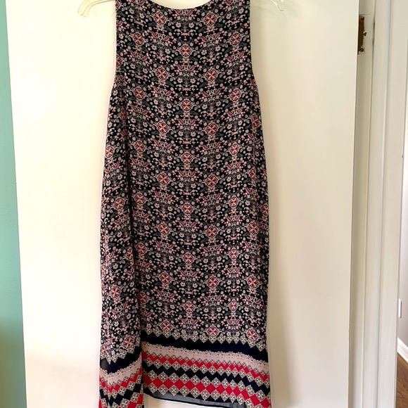 Patterned Dress - Picture 3 of 3